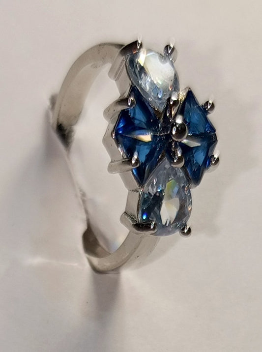 Silver Blue Sapphire-Inspired Zircon Ring – Elegant Butterfly Design